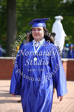 uch_grad_candids_063