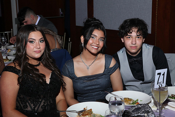 TOT_table_photos_1072