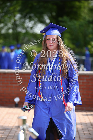 uch_grad_candids_046