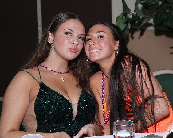 FTH_jr_prom_dancing+tables_208