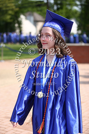 uch_grad_candids_071