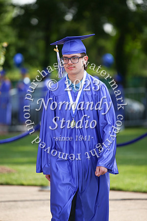 uch_grad_candids_029