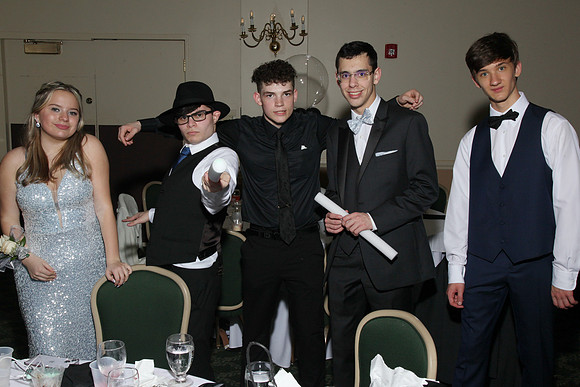 FTH_jr_prom_dancing+tables_206