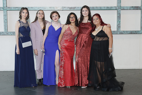 TOT_prom_043