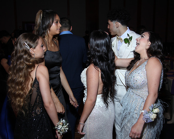TOT_667_prom
