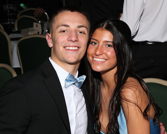 FTH_jr_prom_dancing+tables_200