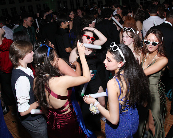 FTH_jr_prom_dancing+tables_211