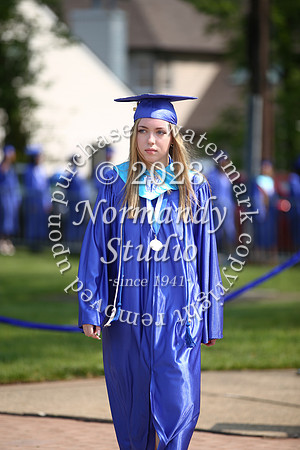 uch_grad_candids_075