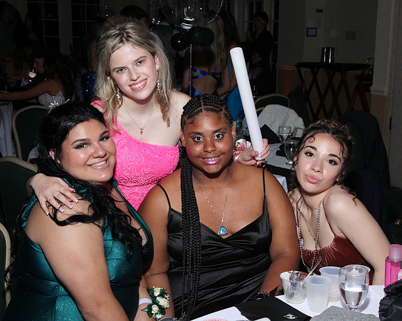 FTH_jr_prom_dancing+tables_204