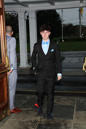 FTH_jr_prom_arriving_013