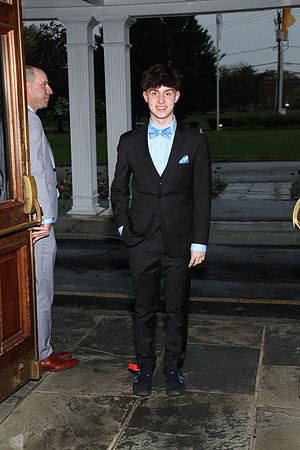 FTH_jr_prom_arriving_014