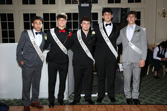 FTH_jr_prom_prince + princess_317