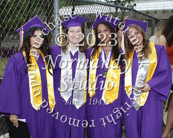 TOT_grad_candids_002