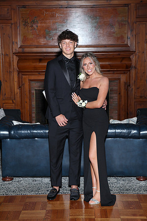 FTH_jr_prom_arriving_048