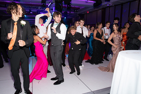 TOT_prom-dance_27