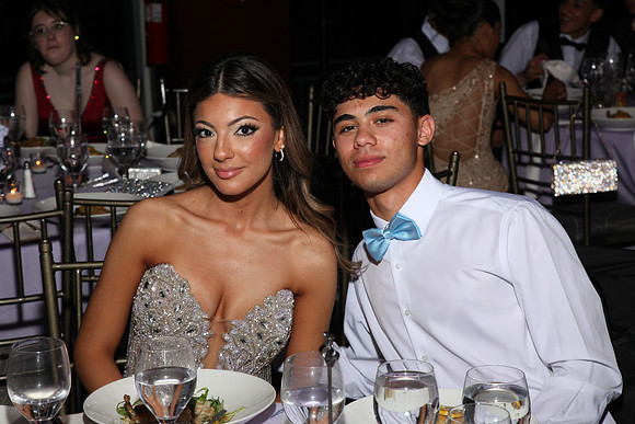 TOT_table_photos_1070
