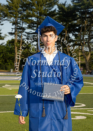 SPF_holding_diplomas_069