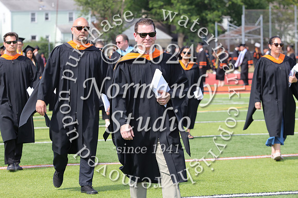SVL_grad_candids_023