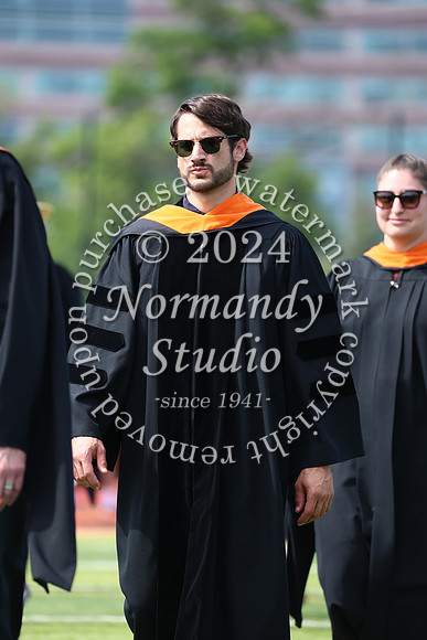 SVL_grad_candids_304