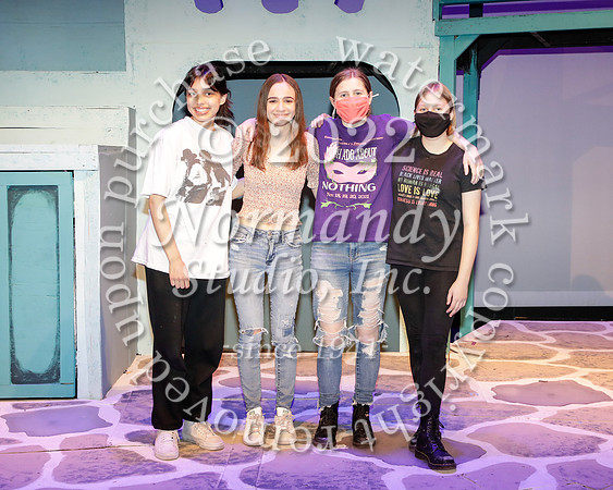 WHS_02_mama mia cast & crew