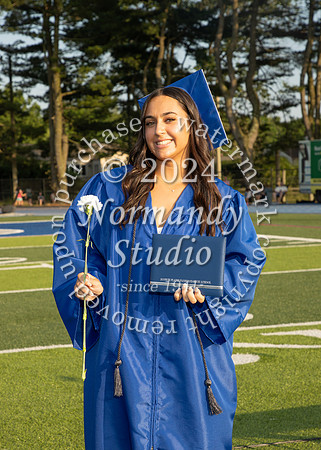 SPF_holding_diplomas_061