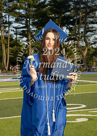 SPF_holding_diplomas_054