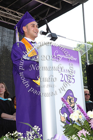 TOT_grad_candids_040