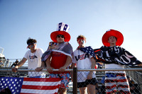 MON_fans_11