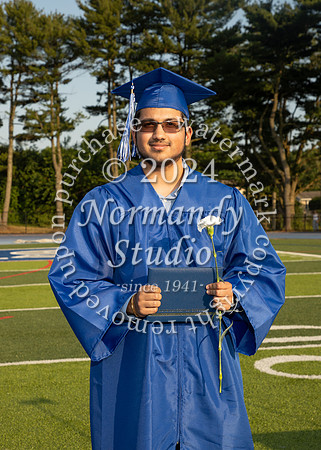 SPF_holding_diplomas_030