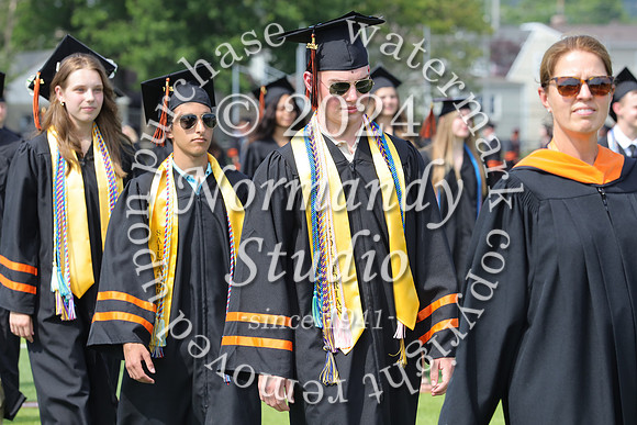 SVL_grad_candids_034