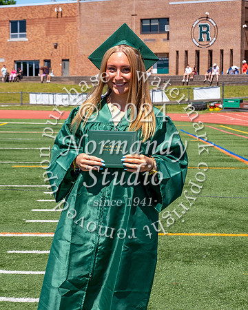 RDG_holding_diplomas_523