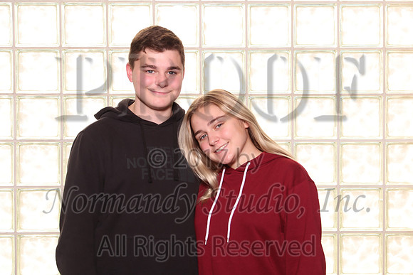 MON_038_siblings