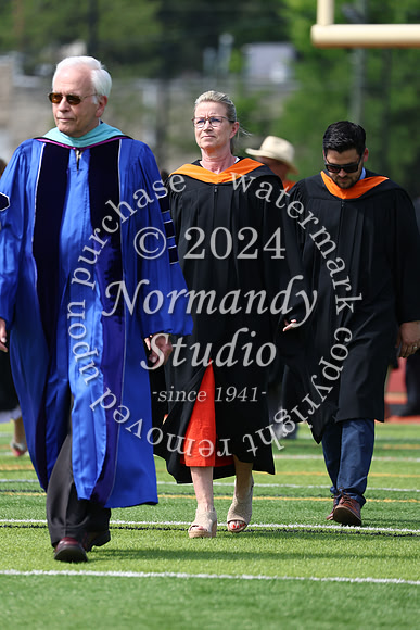 SVL_grad_candids_299