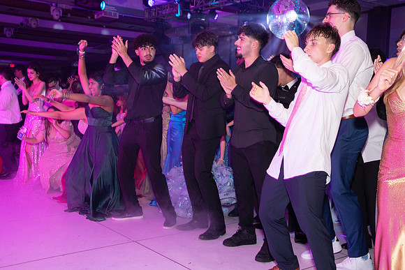 TOT_prom-dance_21