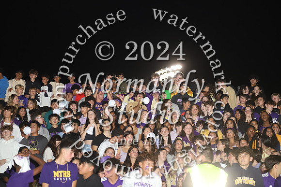 MON_fans_48