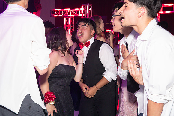TOT_prom-dance_43