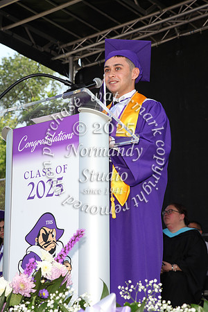 TOT_grad_candids_042