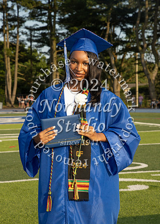 SPF_holding_diplomas_048