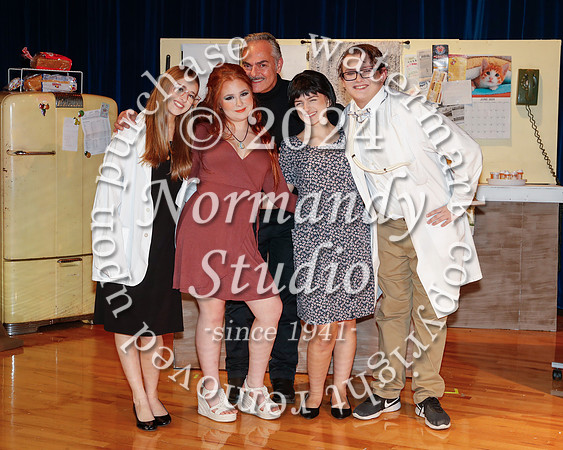 ALJ_fall play cast&crew_10