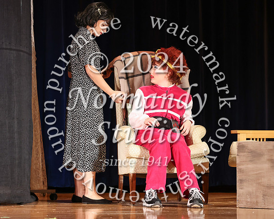 ALJ_fall play_16