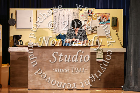 ALJ_fall play_18