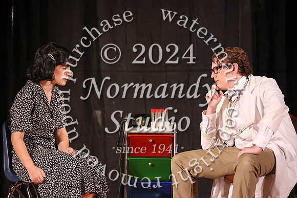 ALJ_fall play_03