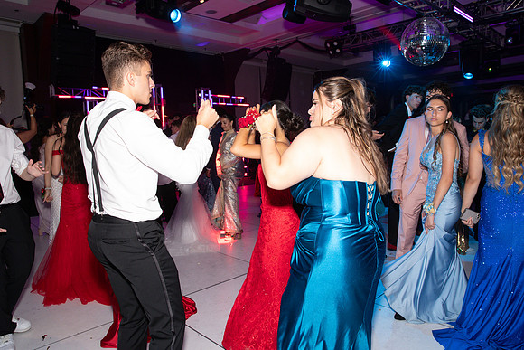 TOT_prom-dance_30