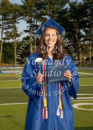 SPF_holding_diplomas_029