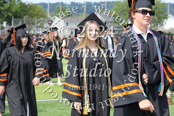 SVL_grad_candids_052