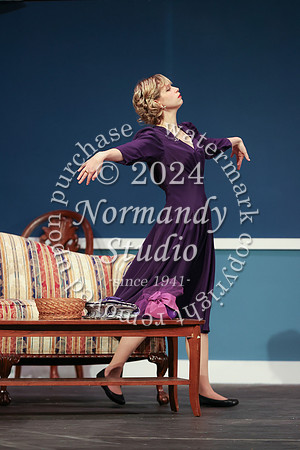 CNH_fall play_01