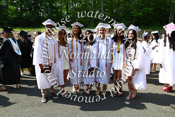 WTG_grad-candids_01