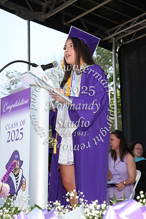 TOT_grad_candids_019