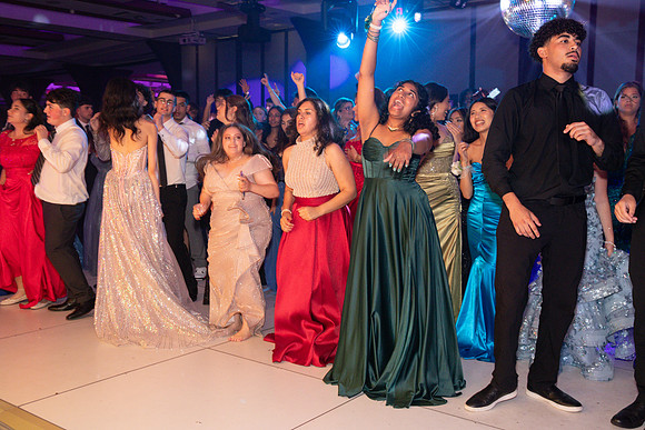 TOT_prom-dance_24