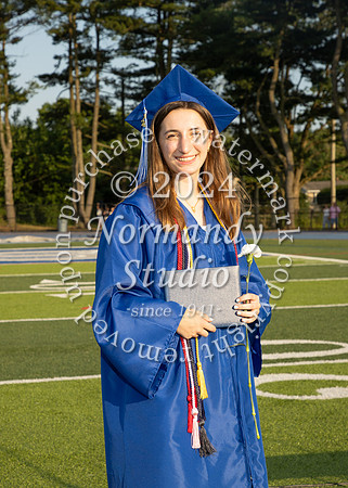 SPF_holding_diplomas_044